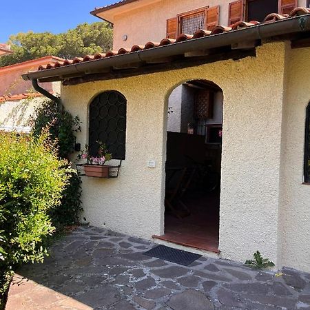 La Casina Di Checco Apartment Marciana Marina  Exterior photo